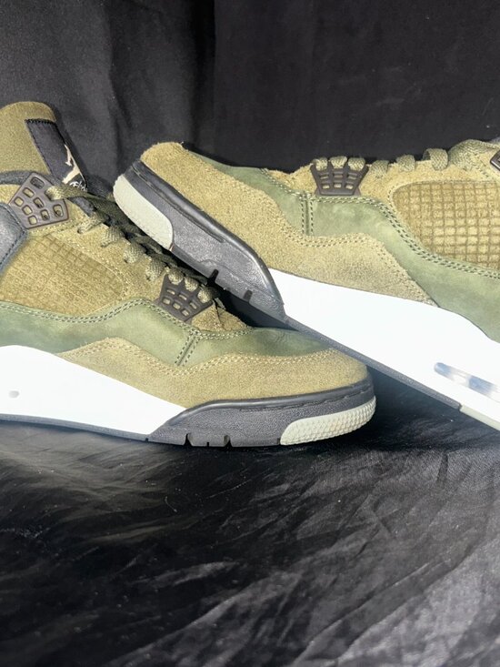 Air Jordan 4 Retro SE Craft \